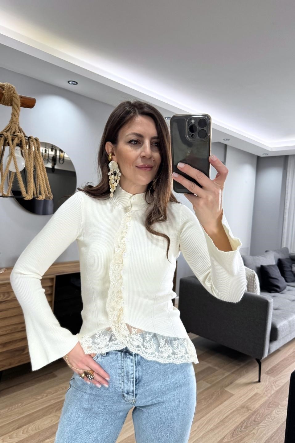 Dantelli Triko Hırka Ekru