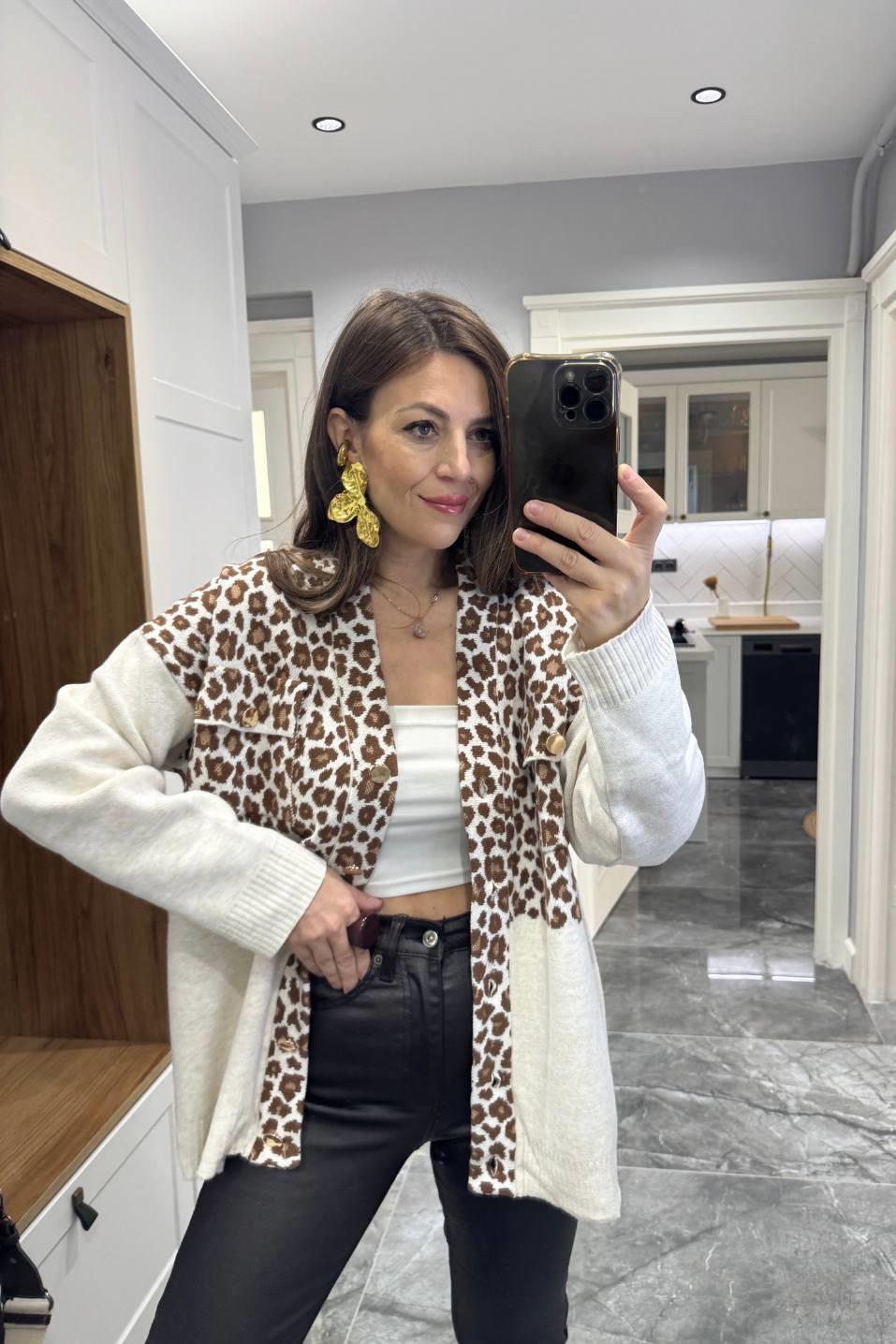 HırkaGold Düğmeli Leopar Desen Hırka Kahverengi-Bej