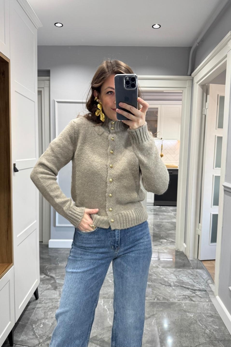 Gold Düğmeli Premium Hırka Vizon