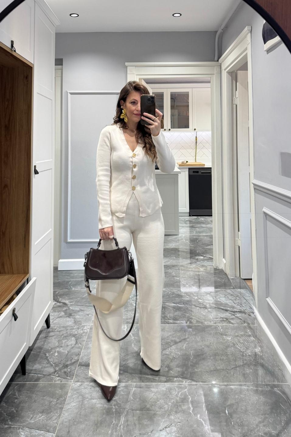 Gold Düğmeli Triko Hırka Krem