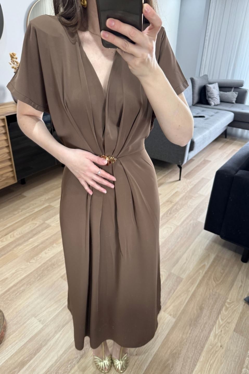 Arya Gold Tokalı Midi Elbise Kahverengi
