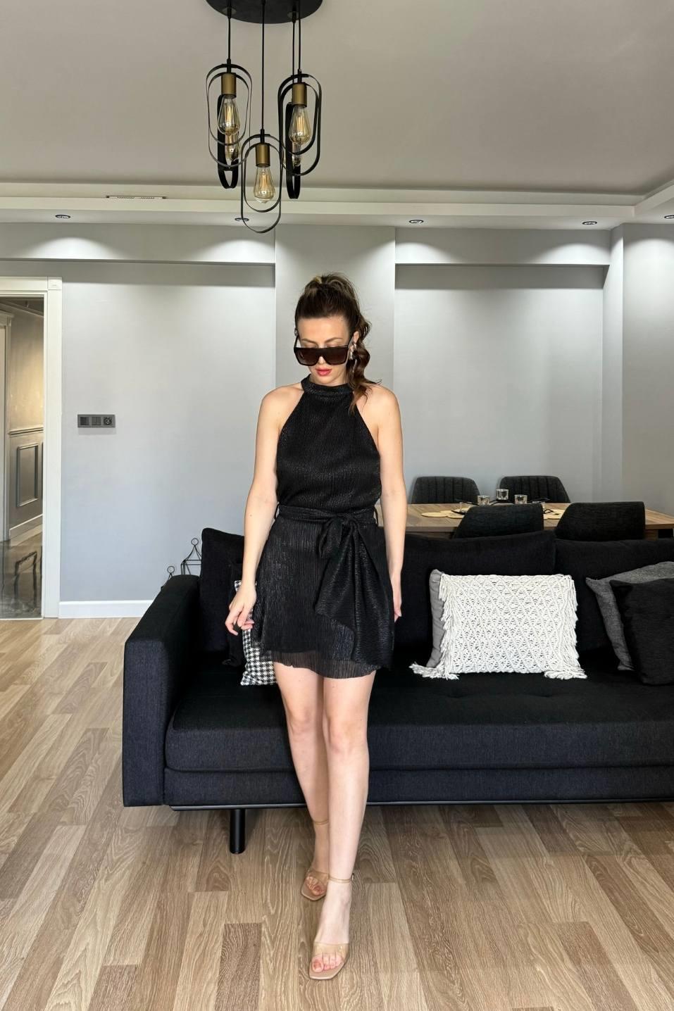 Simli Halter Yaka Kuşaklı Mini Elbise Siyah
