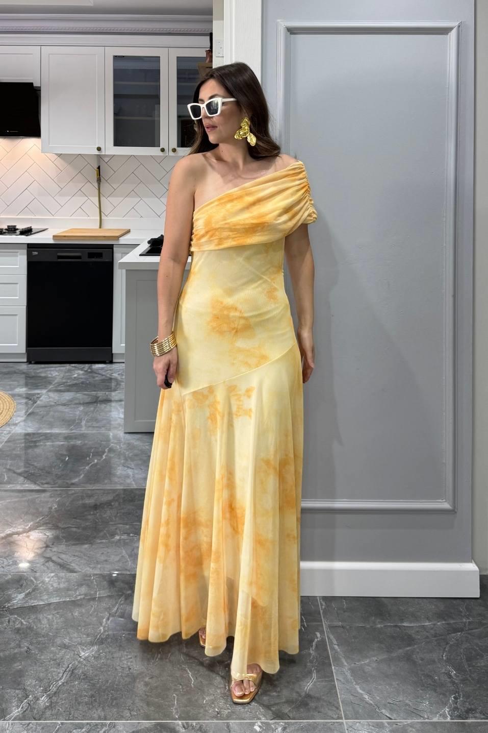 Tek Omuz Batik Desen Astarlı Tül Elbise Sarı