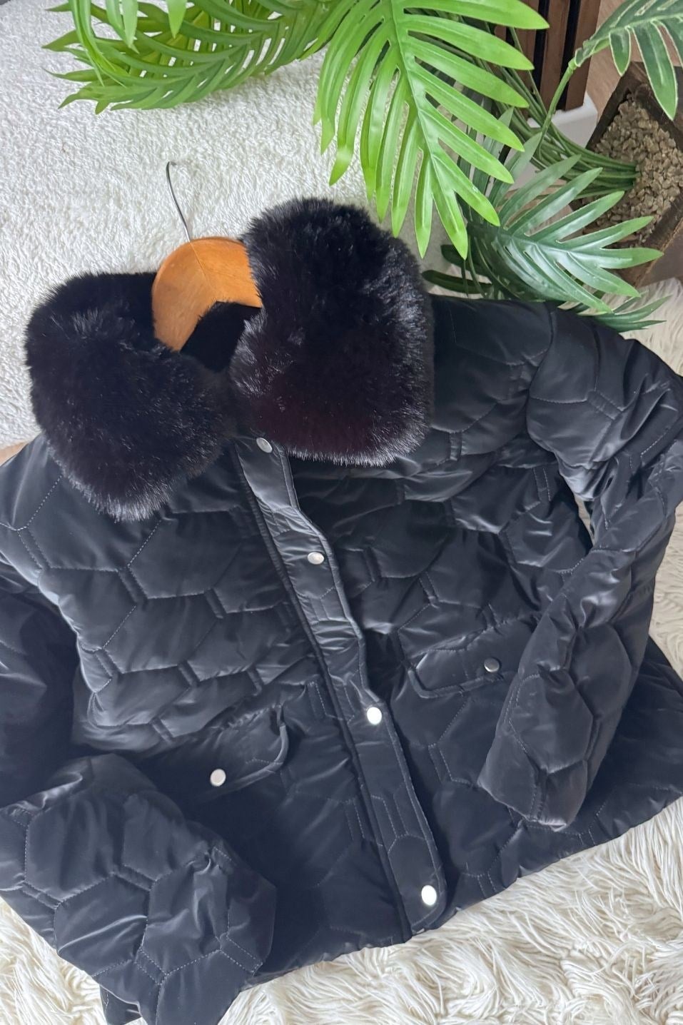 Yakası Kürklü Kapitone Mont Siyah