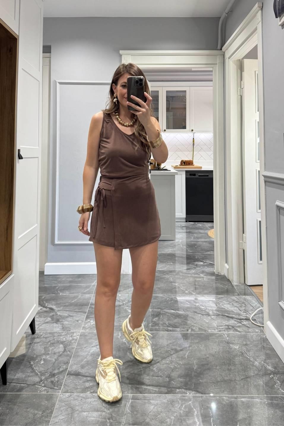 Dökümlü Etek Görünümlü Şort Kahverengi