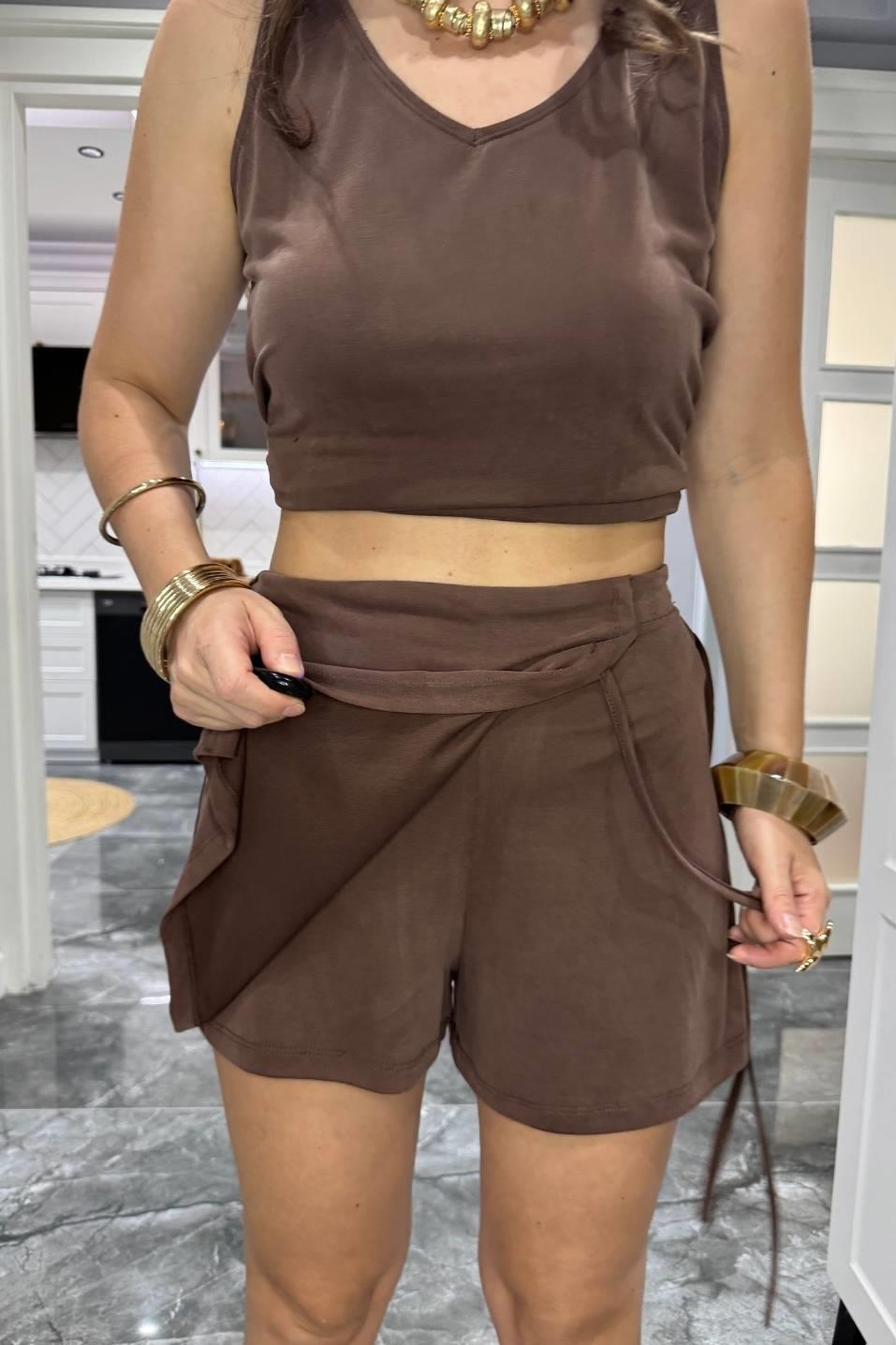 Dökümlü Etek Görünümlü Şort Kahverengi