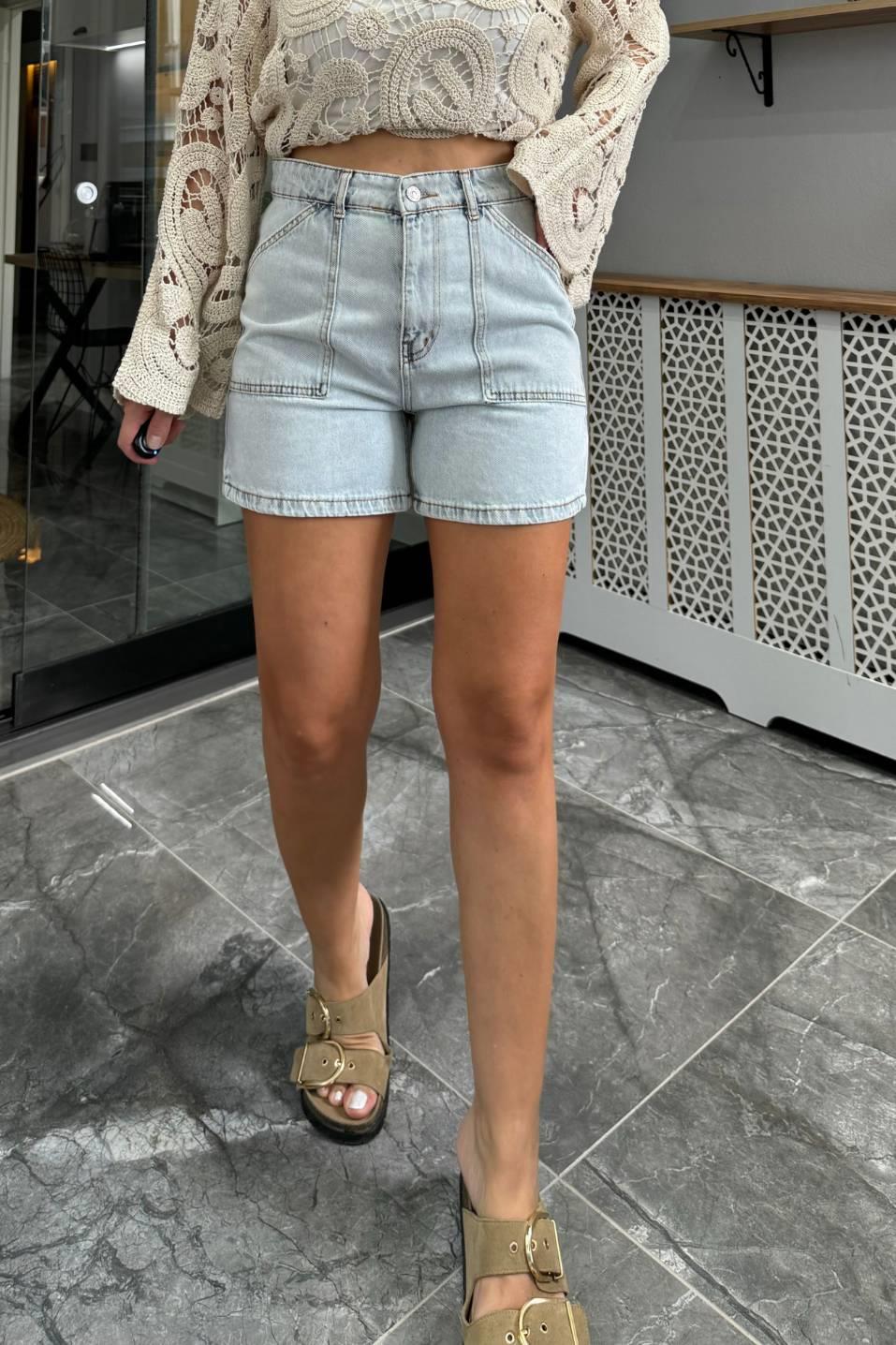 Takma Cep Denim Şort Kar Yıkama