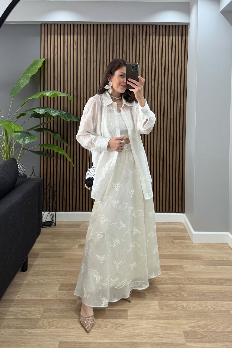 Rosalie Işıltılı Nakış Gömlek Etek Takım Ekru