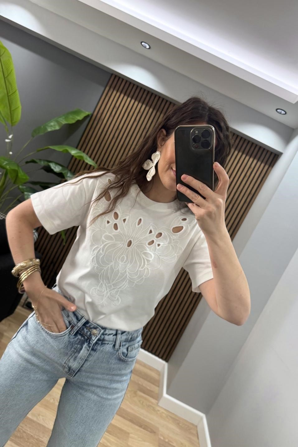 Ornella İşlemeli Premium Tişört Beyaz