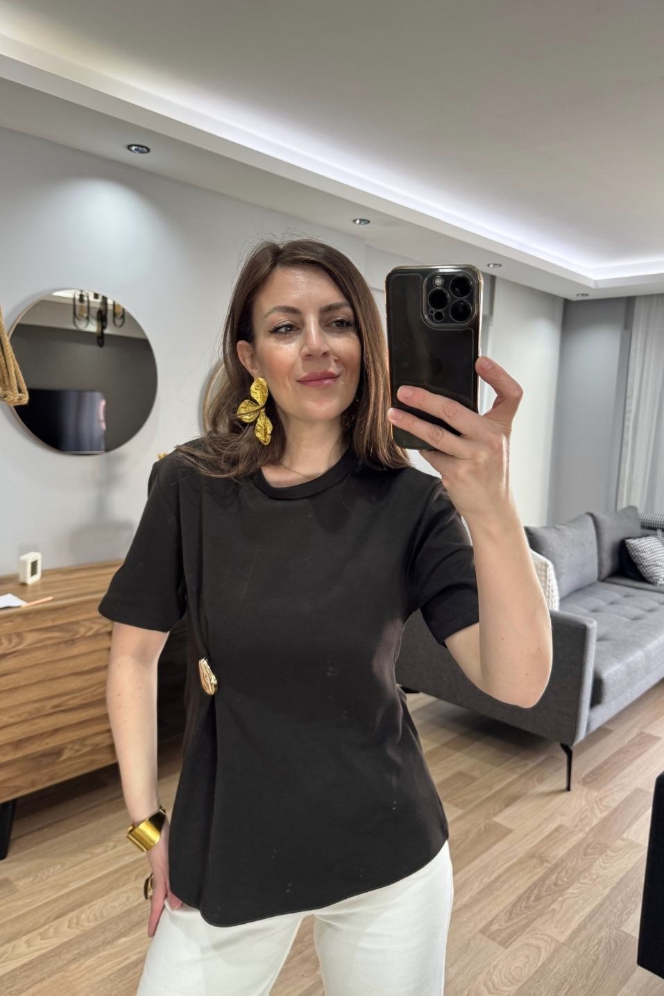 Viena Aksesuarlı Tişört Bluz Koyu Kahve