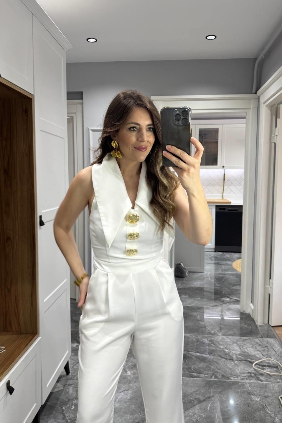 Gold Düğmeli Geniş Yaka Tulum Beyaz