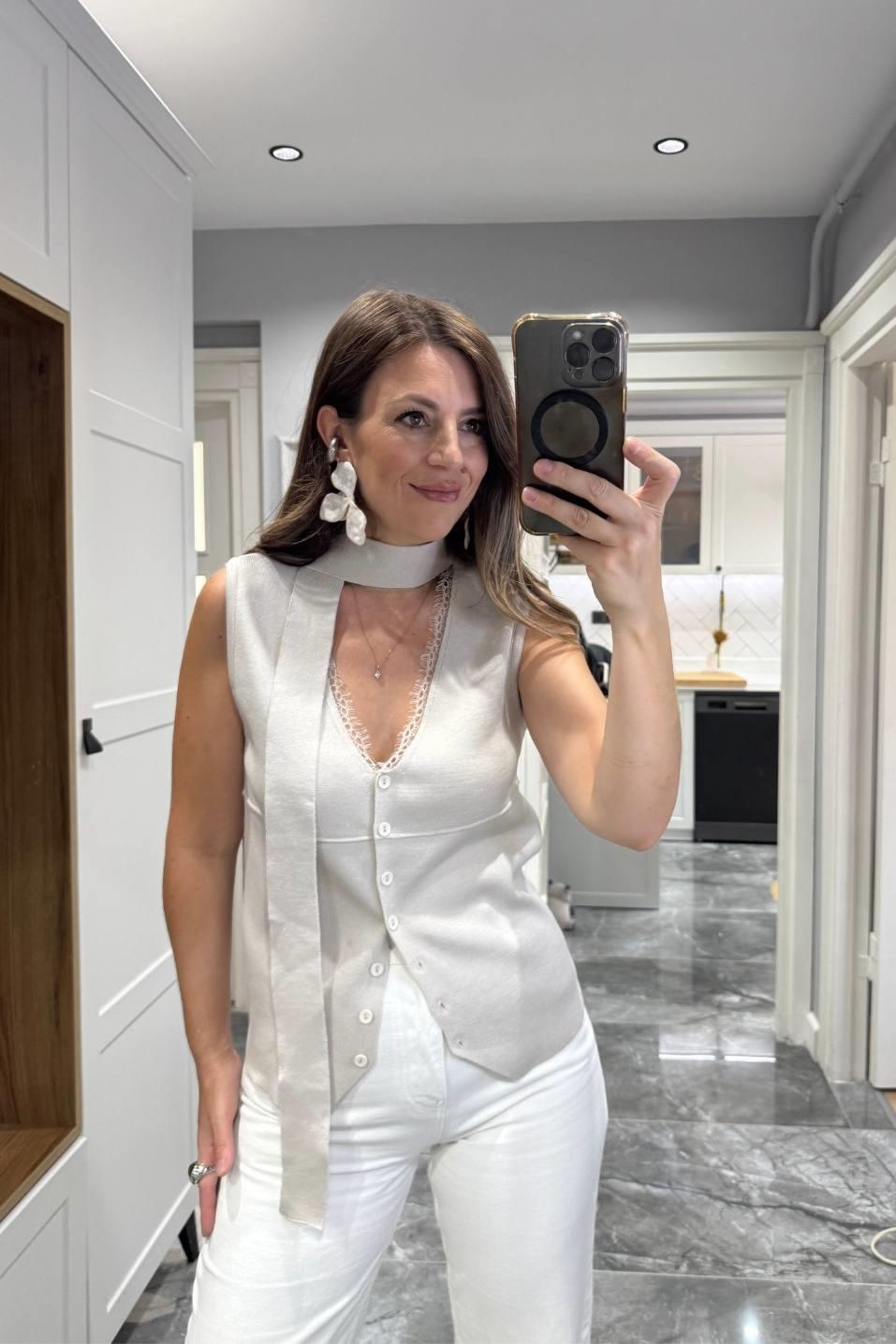 Lunara Dantel Detaylı Triko Yelek Taş