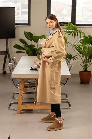 Camel Kürklü Kadın Bot