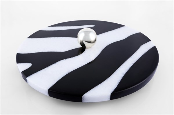 Accract - Zebra Desenli ve Gümüş Top Detayli Mermer Servis Tabaği