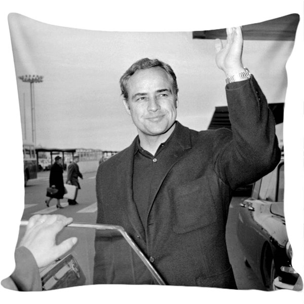 MARLON BRANDO TASARIMLI DEKORATİF YASTIK & KIRLENT 6