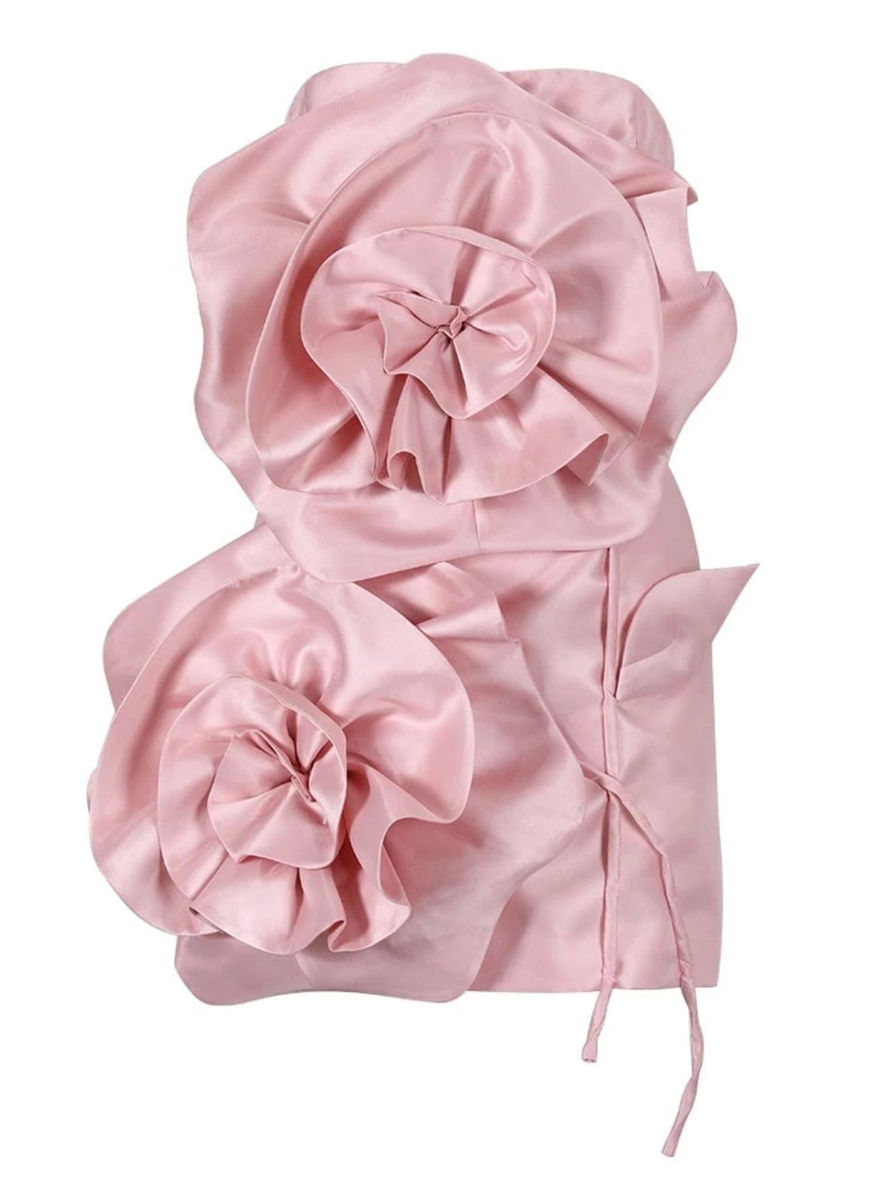 Büyük Gül Detaylı Toz Pembe Tasarım Mini Elbise