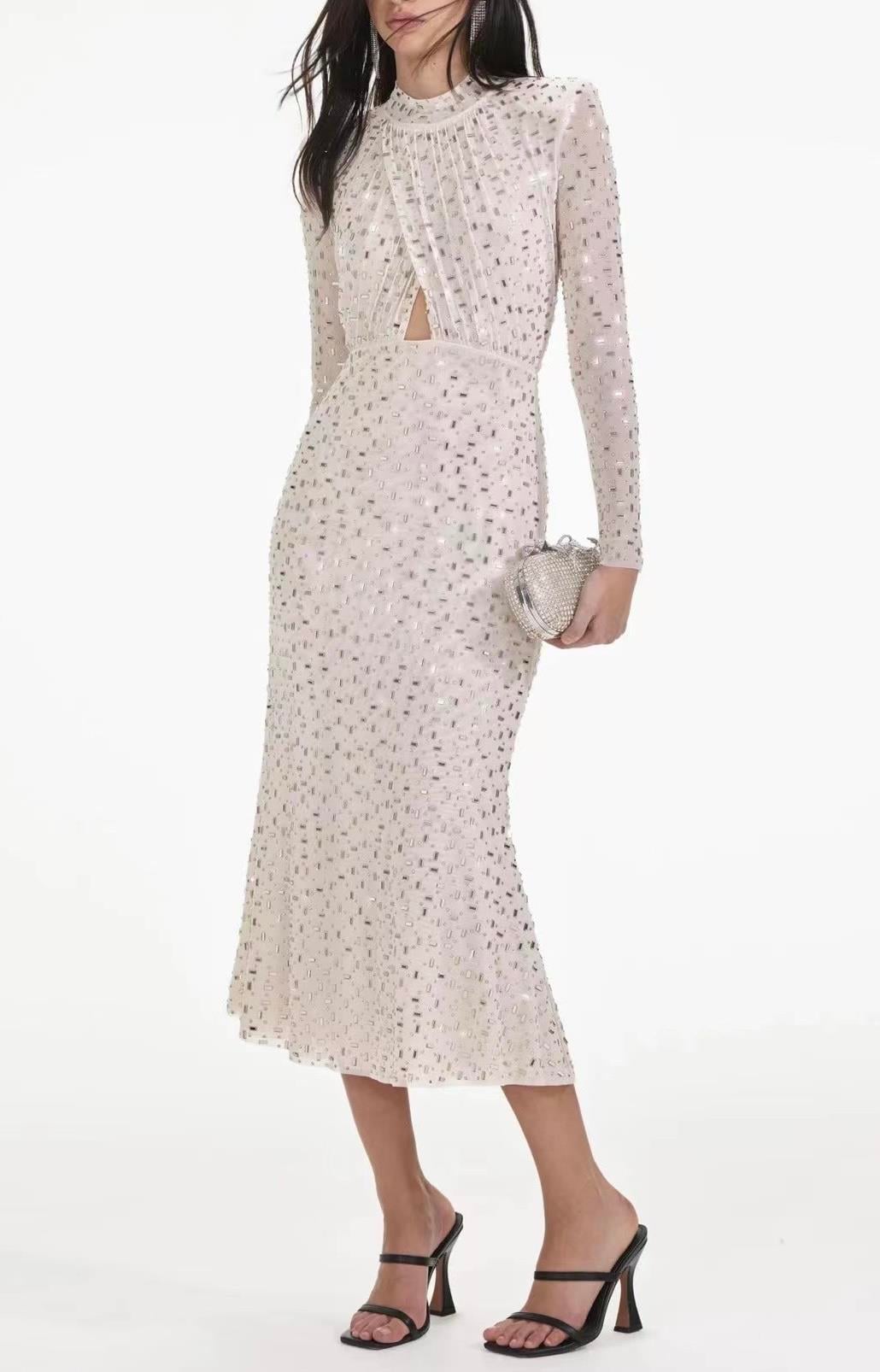 Göğsü Pencere Detaylı Kristal Taşlı Beyaz Premium Maksi Elbise