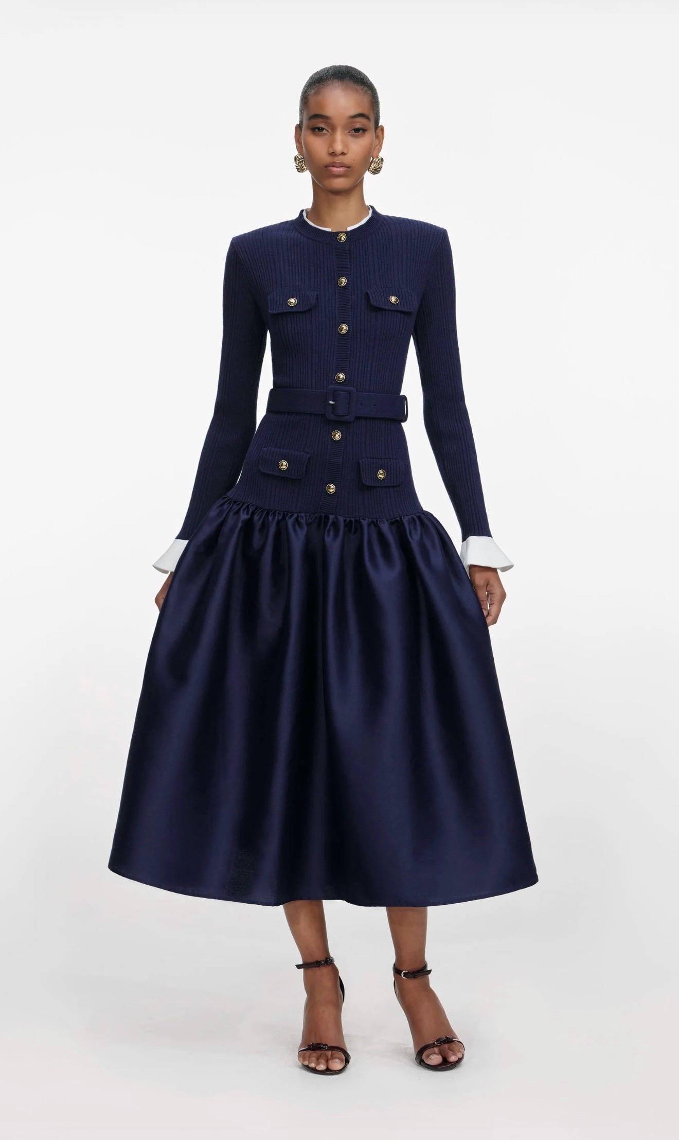 Kemerli Düğmeli Balon Etekli Lacivert Midi Tasarım Elbise