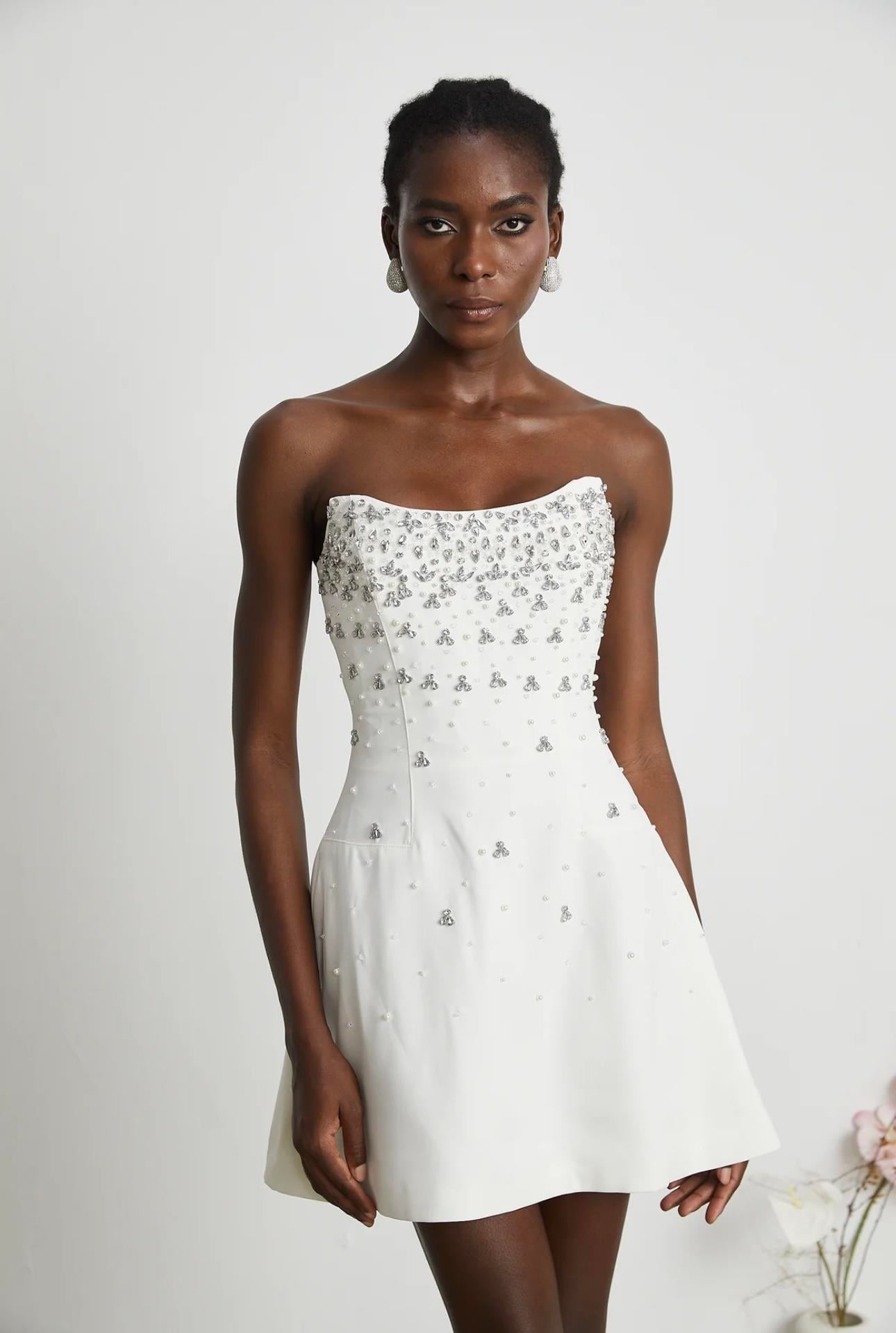 Kristal Taşlı Straplez Beyaz Mini Tasarım Elbise