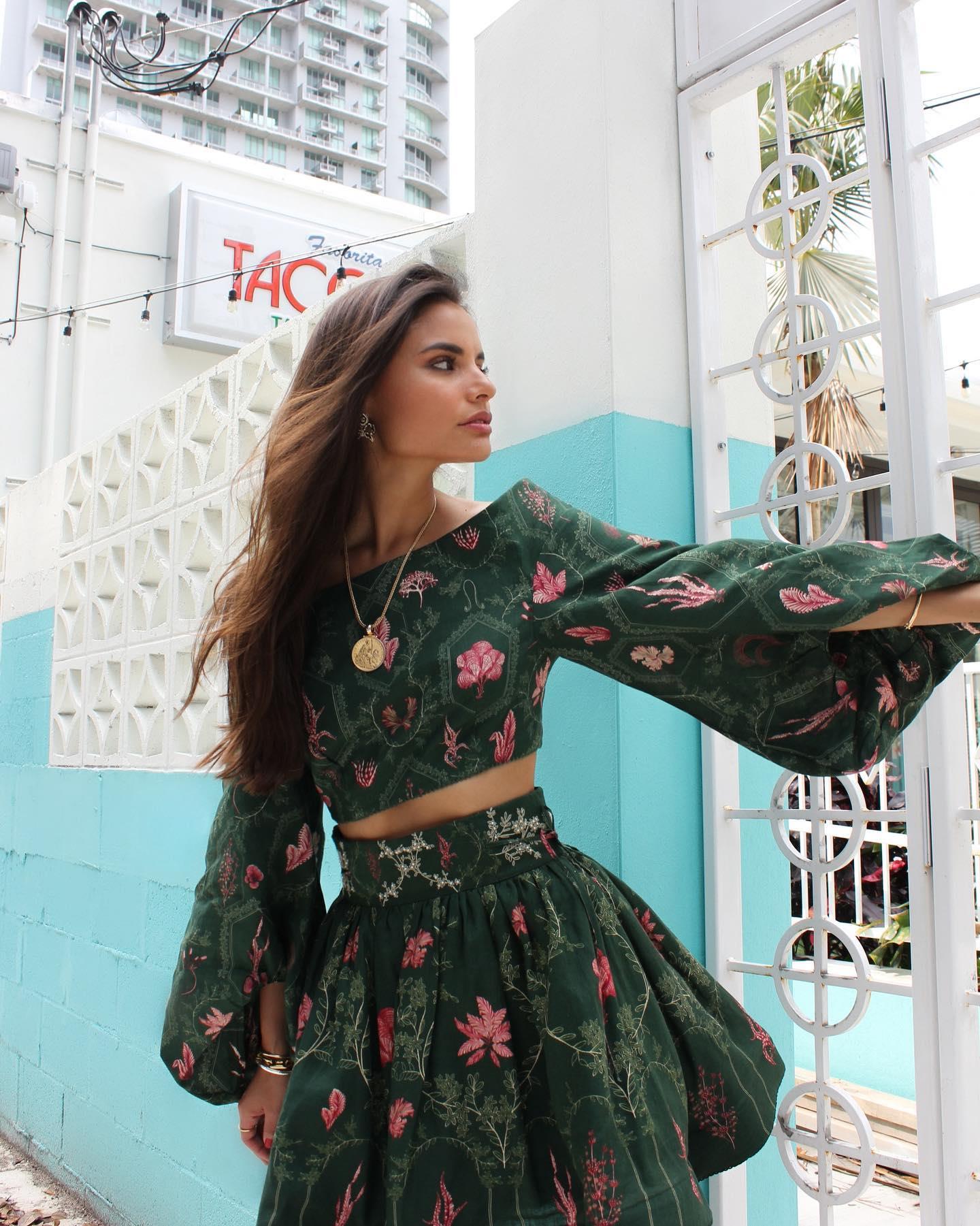 Nakış Detaylı Keten Premium Bluz ve Etek Takım