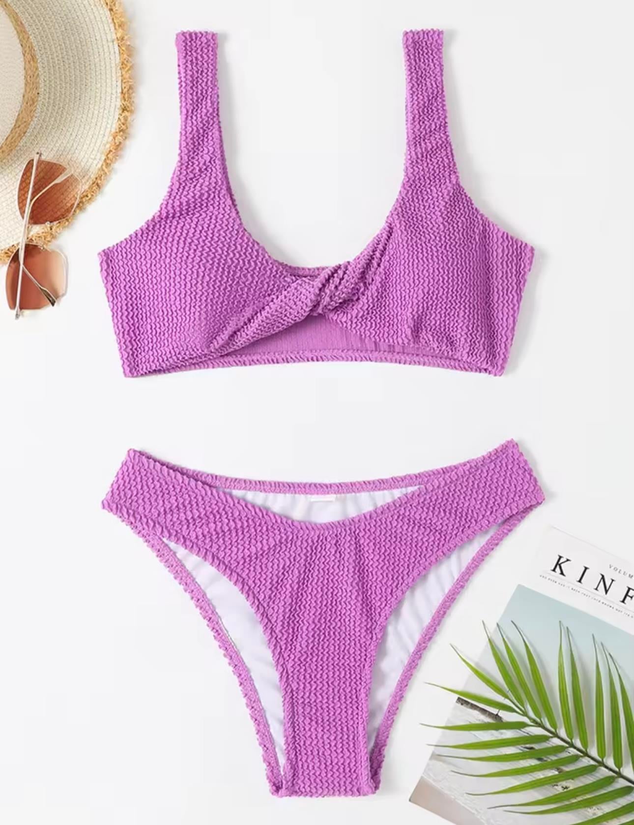Önü Burgu Detaylı Lila Bikini Takım