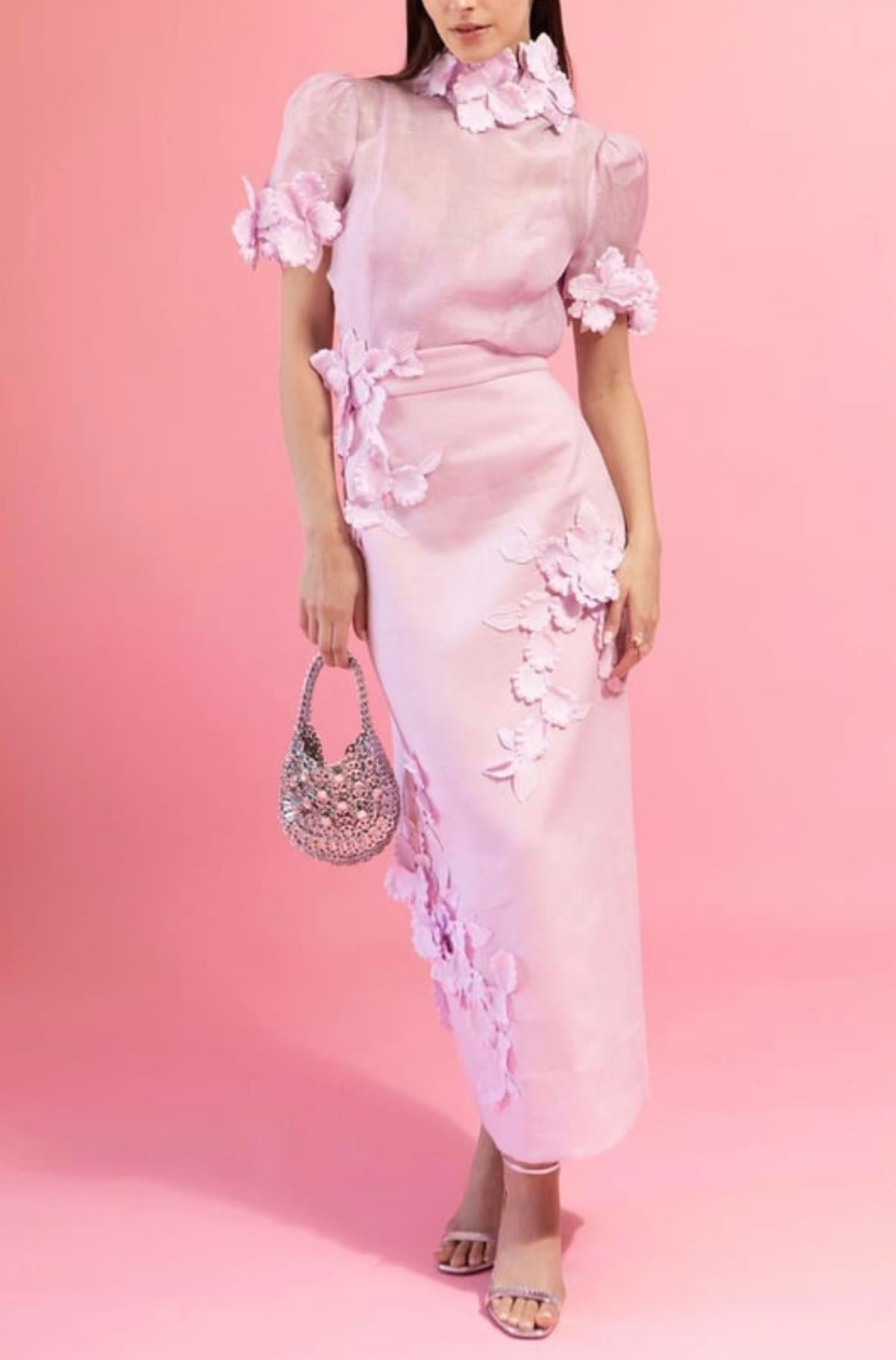 Pembe Gül Motifli Dik Yaka Bluz ve Tasarım Etek Takım