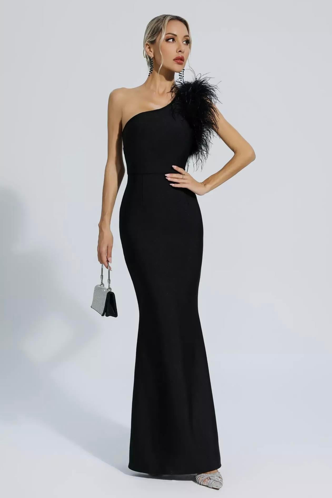 Tek Omuzlu Otrişli Siyah Balık Maksi Elbise