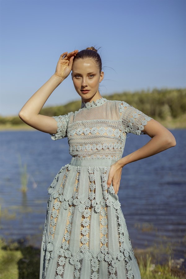 Pileli Mint Güpür Tasarım Elbise - Deep Atelier