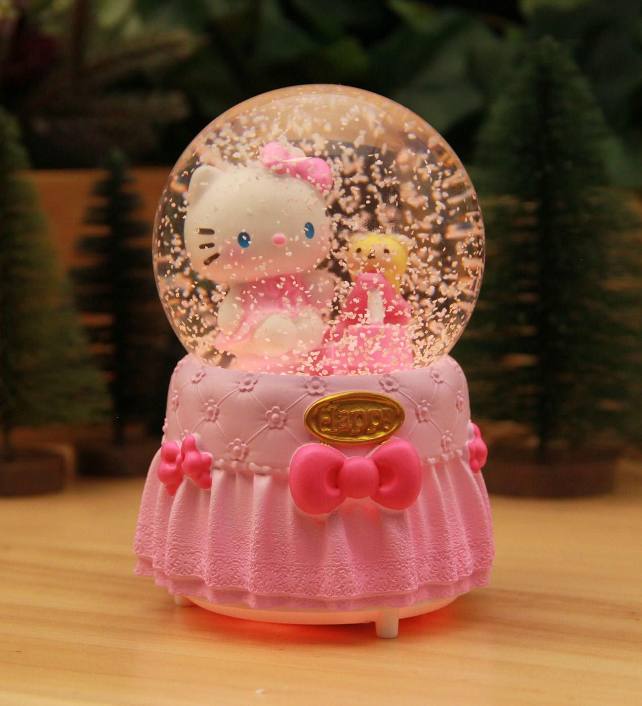 Hello Kitty Happy Işıklı ve Müzikli Kar Küresi Büyük Boy - A