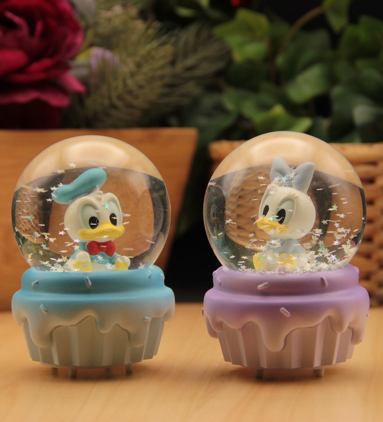 Disneyland  Donald and Daisy Duck Set Işıklı Kar Küresi