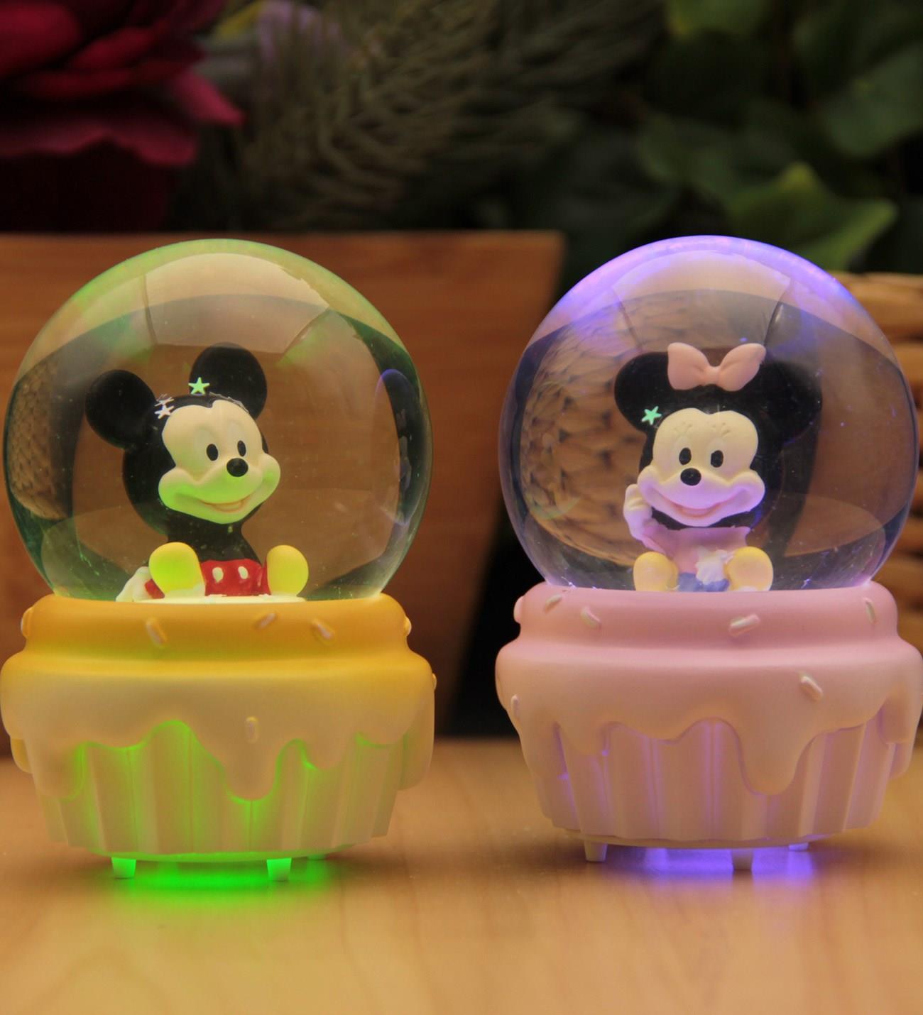 Disneyland Mickey and Minnie Mouse Işıklı Kar Küresi Orta Boy