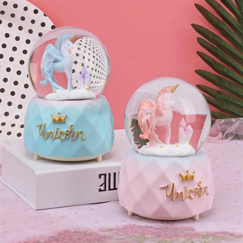 Magic Unicorn Müzikli, Işıklı ve Kar Motorlu Mega Boy Kar Küresi