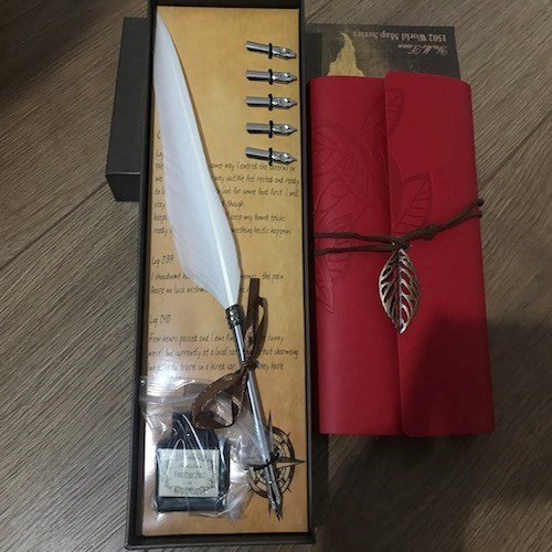 Nostaljik Divit Tüylü Kalem Set & Deri Anı Defteri