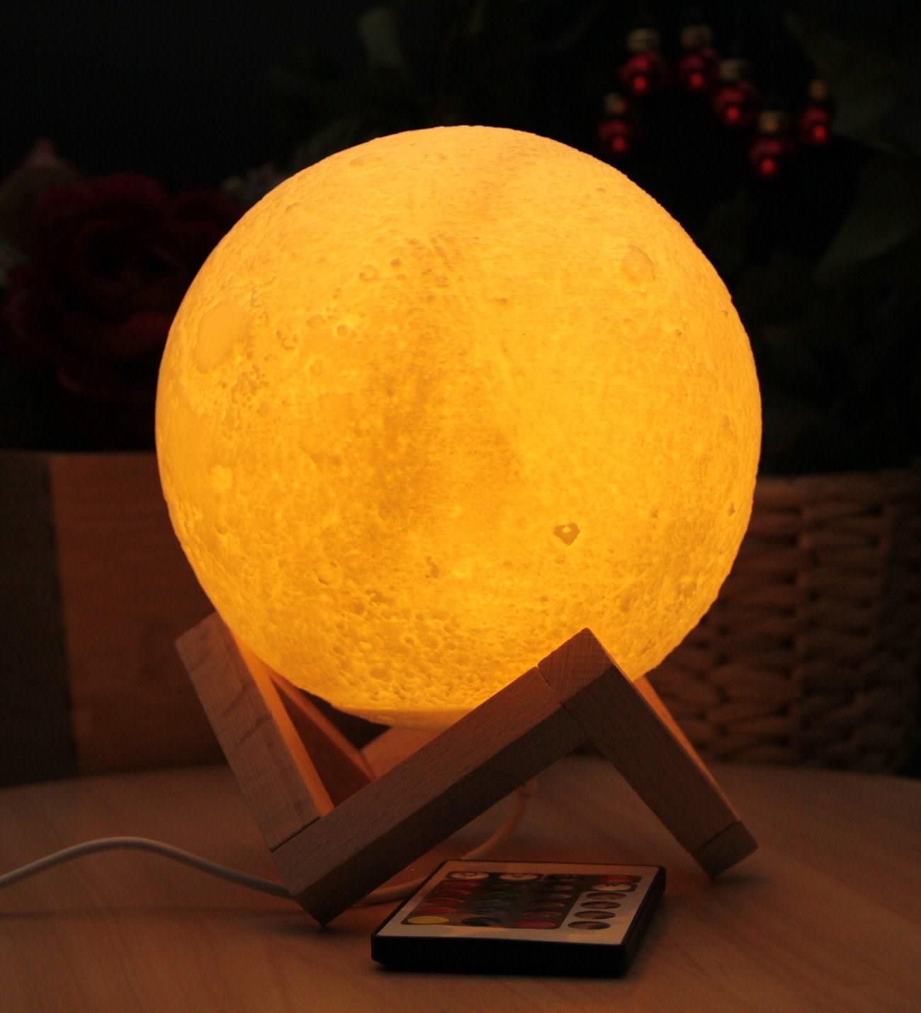 Şarjlı 3D AY Uzaktan Kumandalı 16 Renkli Büyük Boy Moon Light Ay Işığı