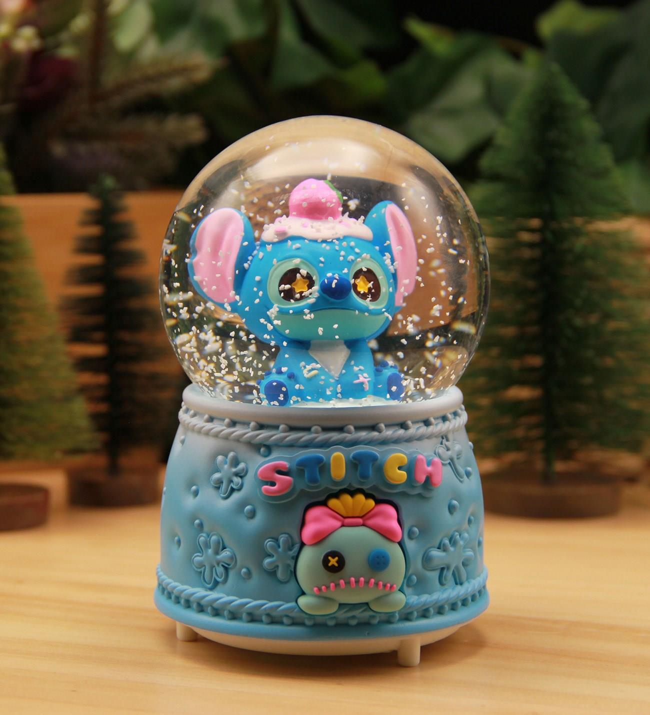 Stitch Işıklı ve Müzikli Kar Küresi Büyük Boy
