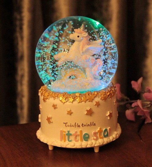 Unicorn At Işıklı ve Müzikli Kar Küresi