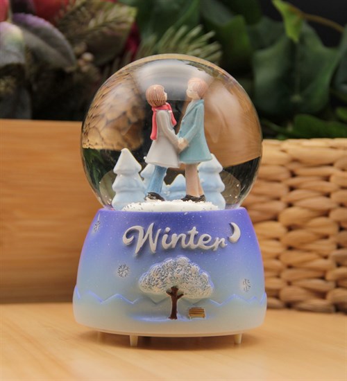 Winter Love Işıklı ve Müzikli Kar Küresi Büyük Boy
