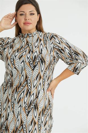 Kadın Kahve Beyaz Asimetrik Yaprak Desen Yarım Balıkçı Yaka Büyük Beden Yırtmaçlı Esnek Süet Elbise