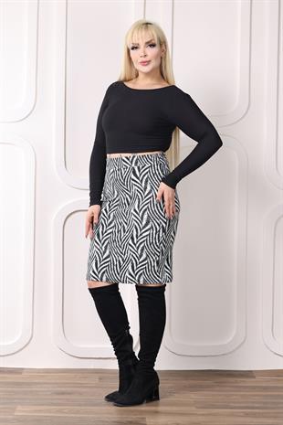 Kadın Siyah Beyaz Geometrik Şerit Desen Esnek Süet Kalem Etek