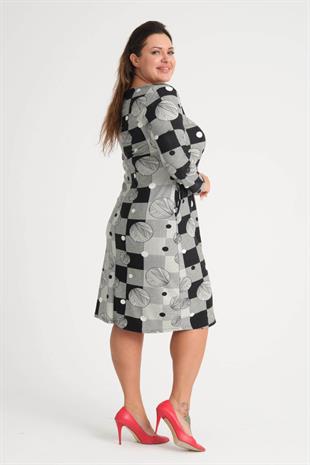 Kadın Siyah Beyaz Puantiyeli Ekose Desen Cep Detay Büyük Beden Esnek Süet Elbise