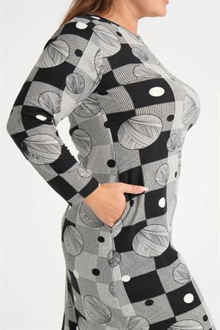 Kadın Siyah Beyaz Puantiyeli Ekose Desen Cep Detay Büyük Beden Esnek Süet Elbise