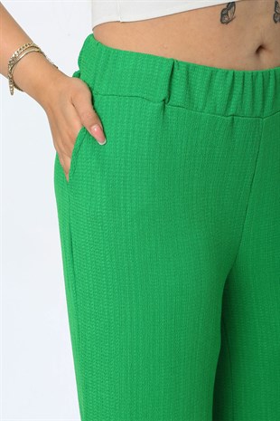 Kadın Yeşil Bol Paça Esnek Bürümcük Kumaş Pantolon