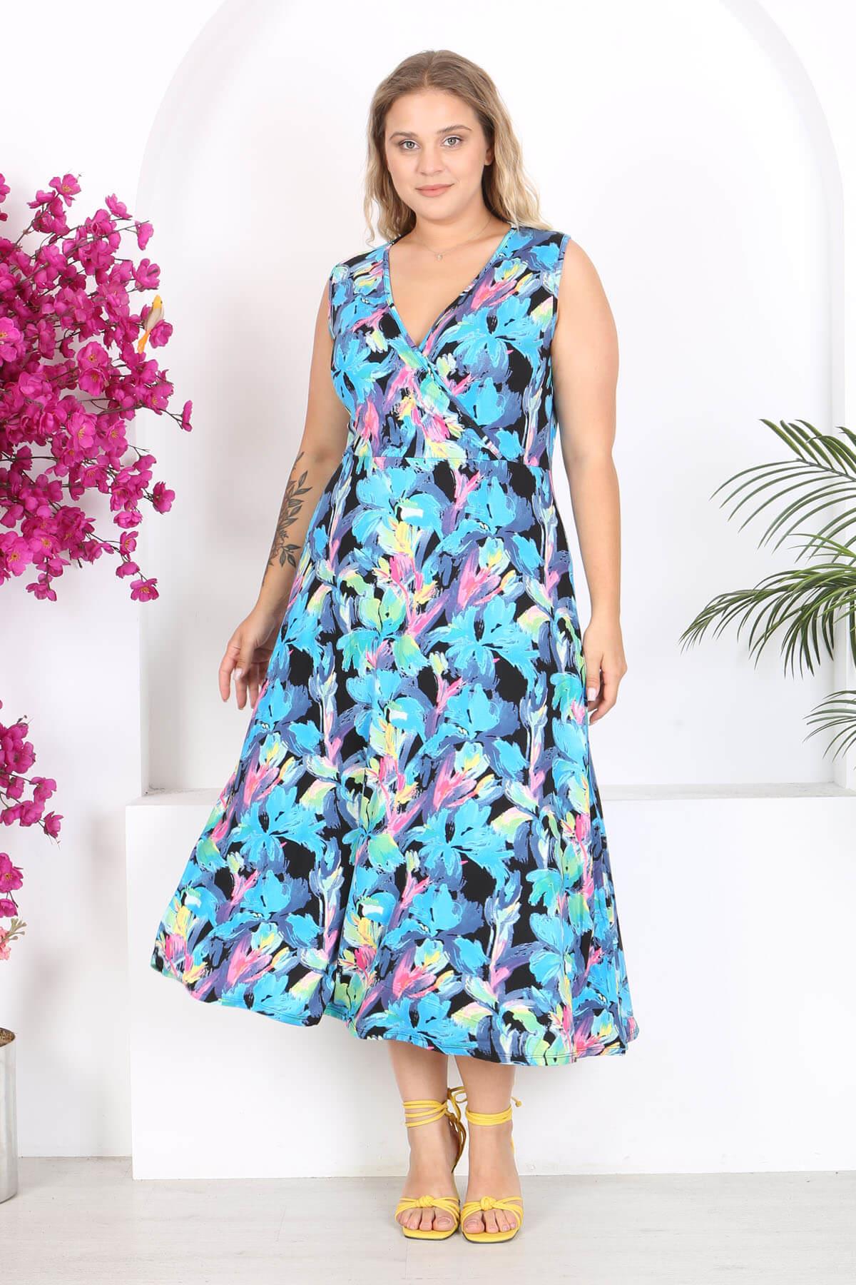 Kadın Mavi Floral Suluboya Desen Kolsuz Kruvaze Yaka Büyük Beden Maxi Elbise