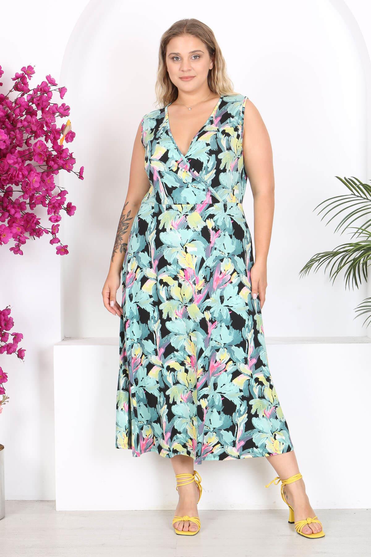 Kadın Yeşil Floral Suluboya Desen Kolsuz Kruvaze Yaka Büyük Beden Maxi Elbise