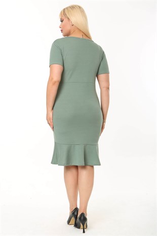 Kadın Çağla Yeşil Kruvaze Yaka Eteği Fırfırlı Büyük Beden Elbise
