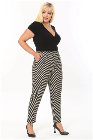 Kadın Siyah Beyaz Şerit Zigzag Desen Esnek Krep Kumaş Havuç Pantolon