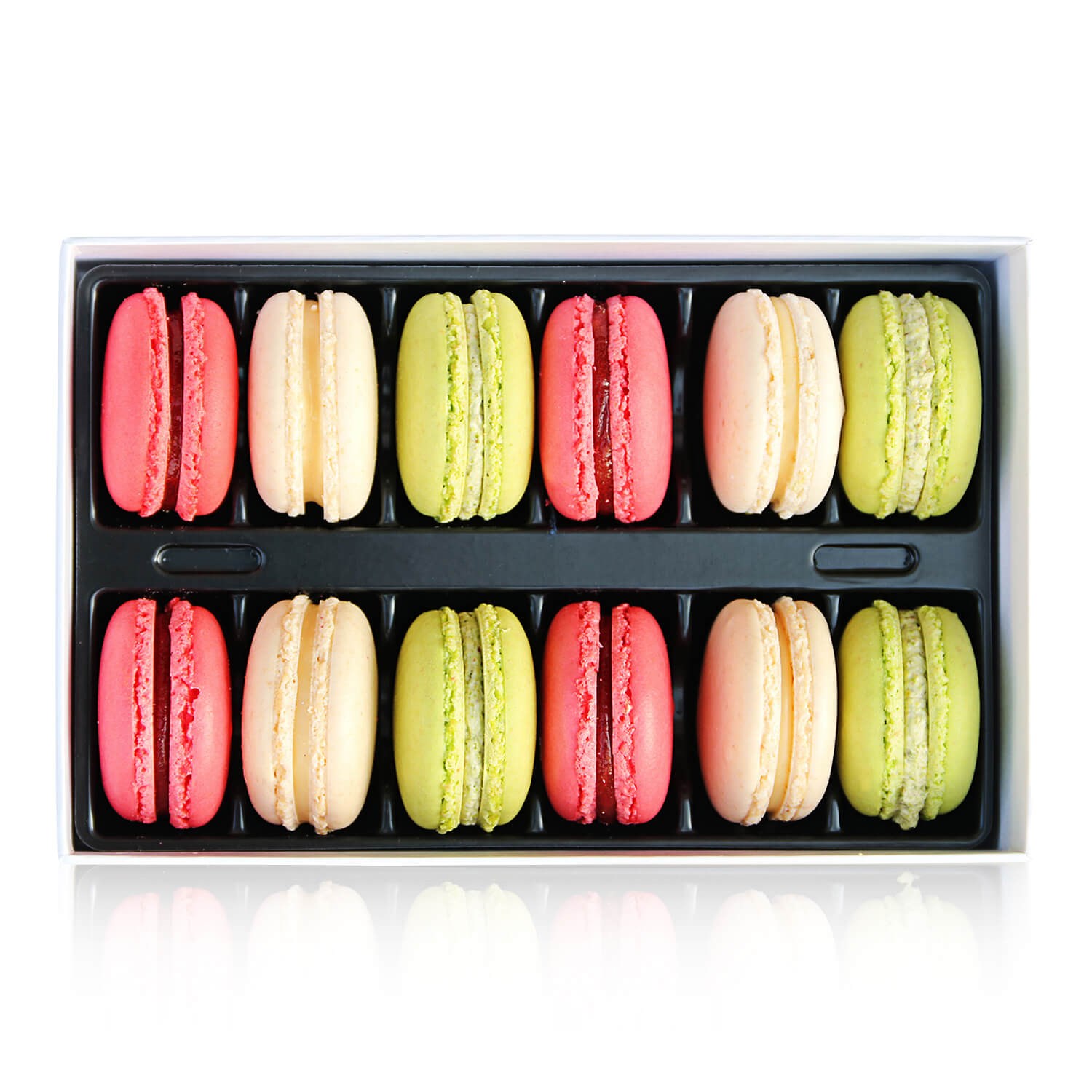 Paris Cafe Kutuda Makaron (12 Adet) Çilek-Vanilya-Antep Fıstık | Hazz