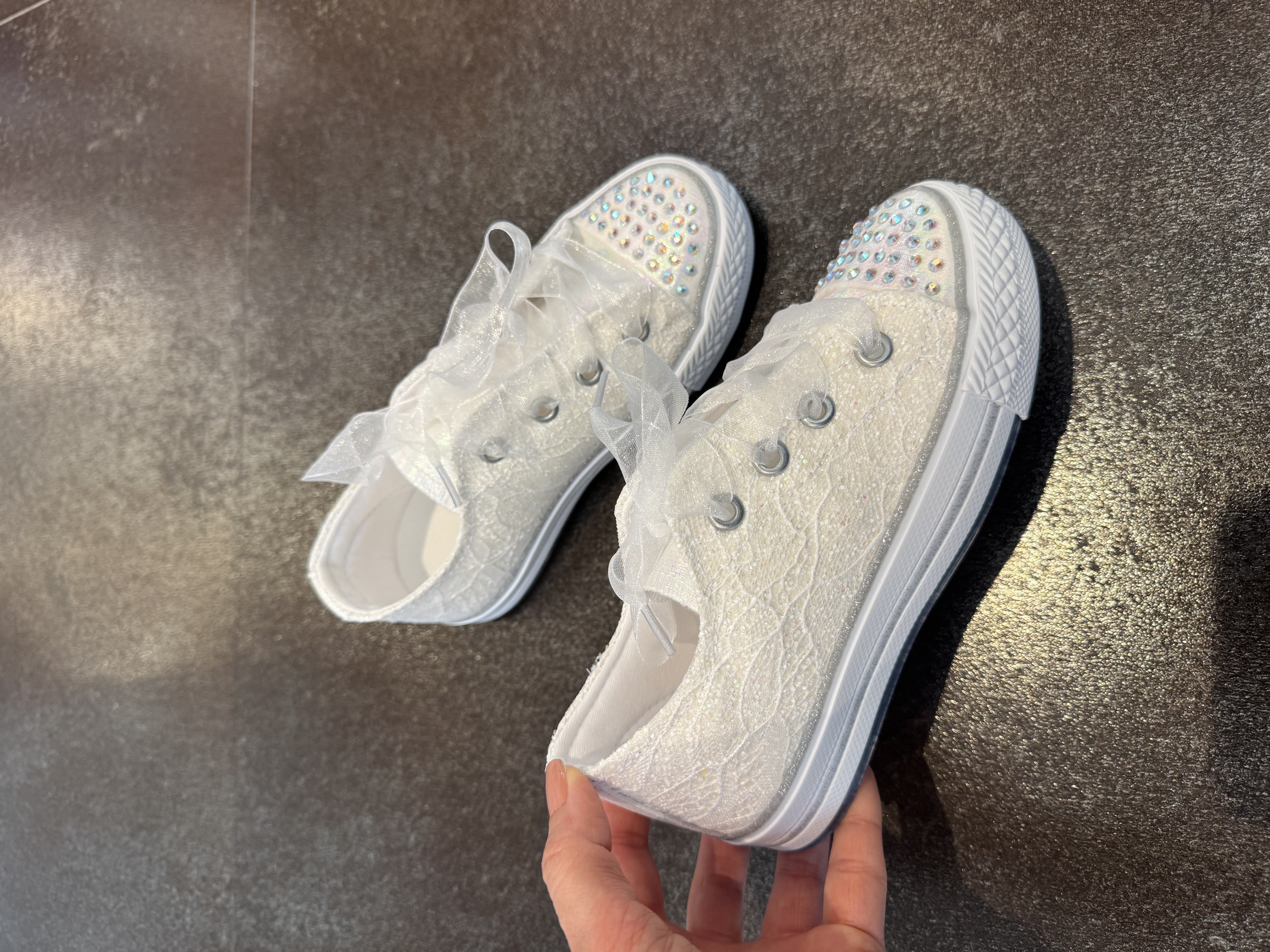 23-36 Numara Kız Çocuk Taşlı Dantelli Ayakkabı