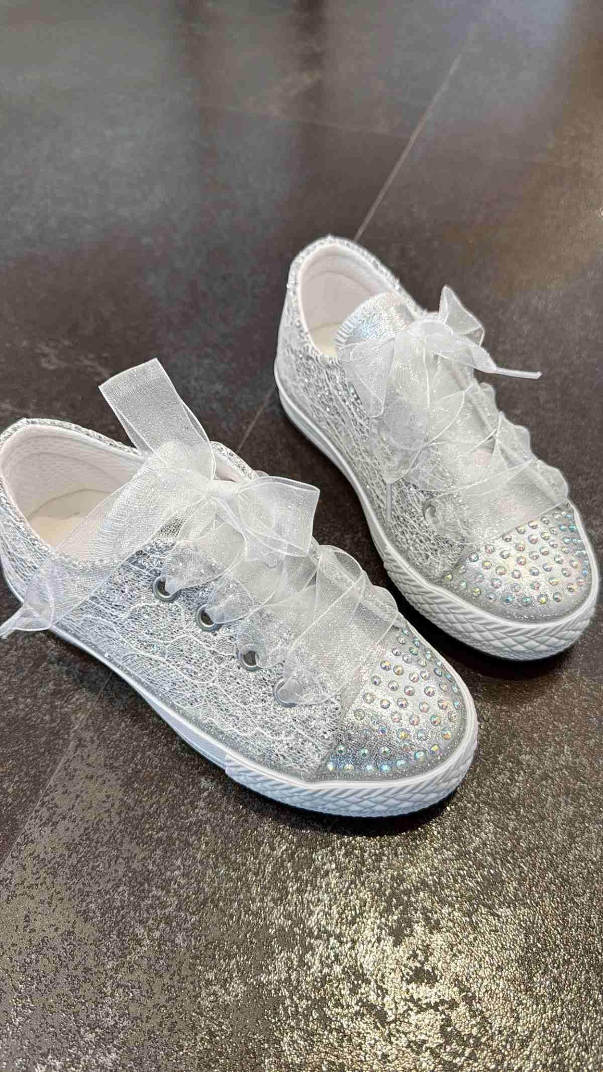 23-36 Numara Kız Çocuk Taşlı Dantelli Ayakkabı