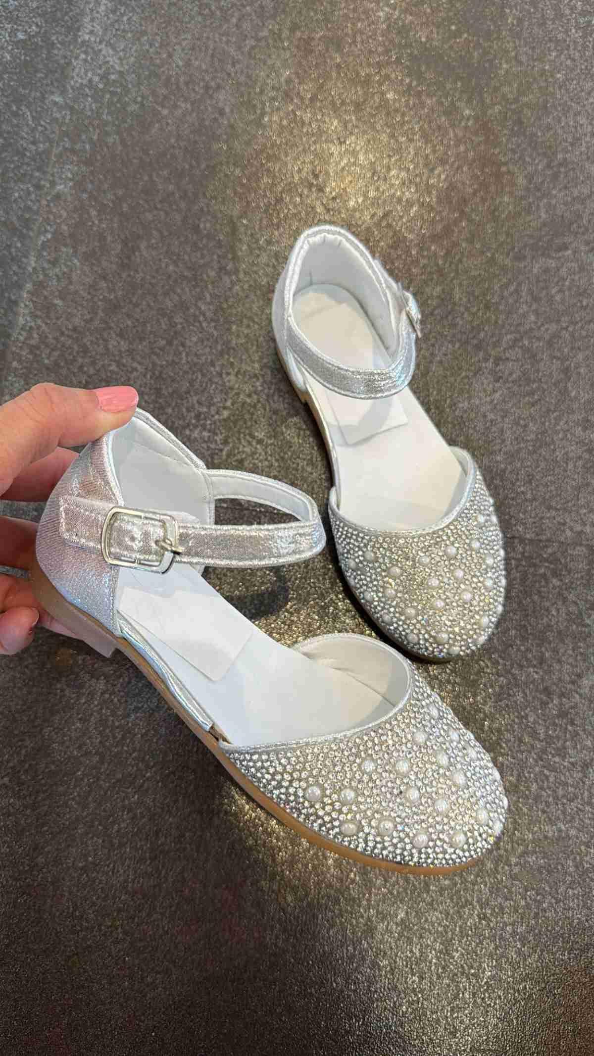 26-30 Numara Kız Çocuk İncili Taşlı Babet